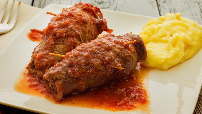 Bife a Rolê Com Molho