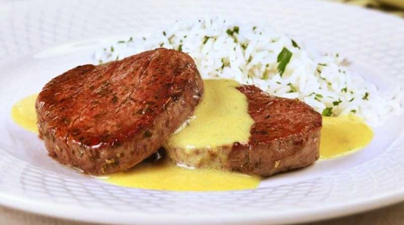 Bife ao Molho de Mostarda